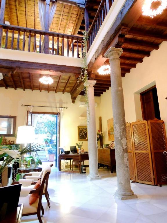 Palacio Del Cobertizo De Santa Ines Granada