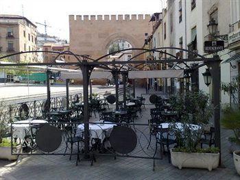 Hotel Arco Elvira 4*