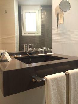 Hotel Arco Elvira 4*