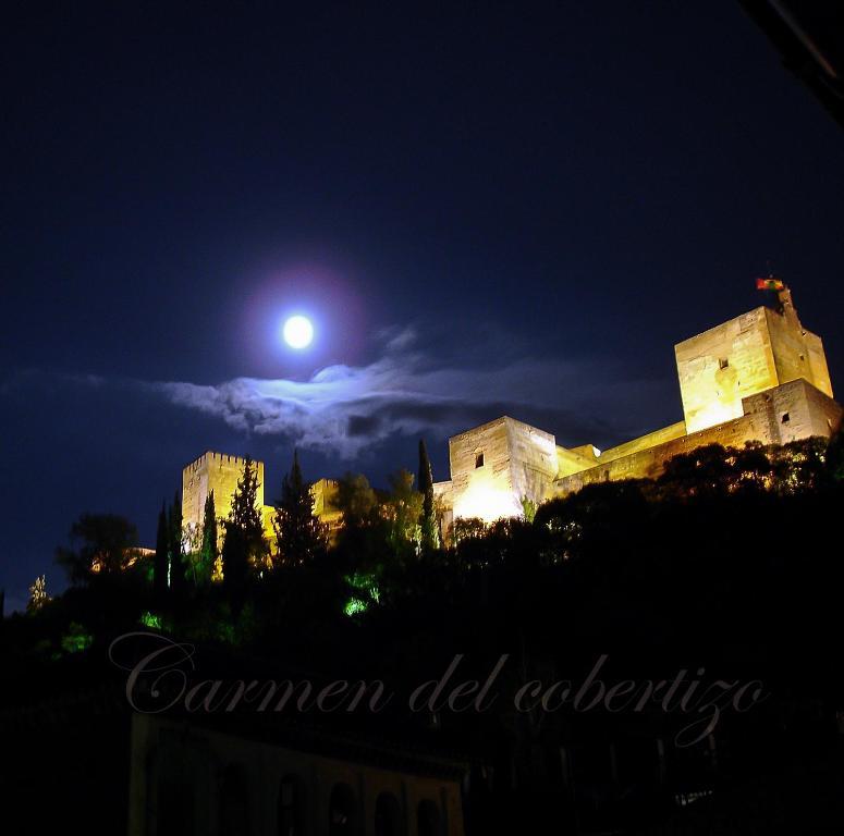 Palacio Del Cobertizo De Santa Ines