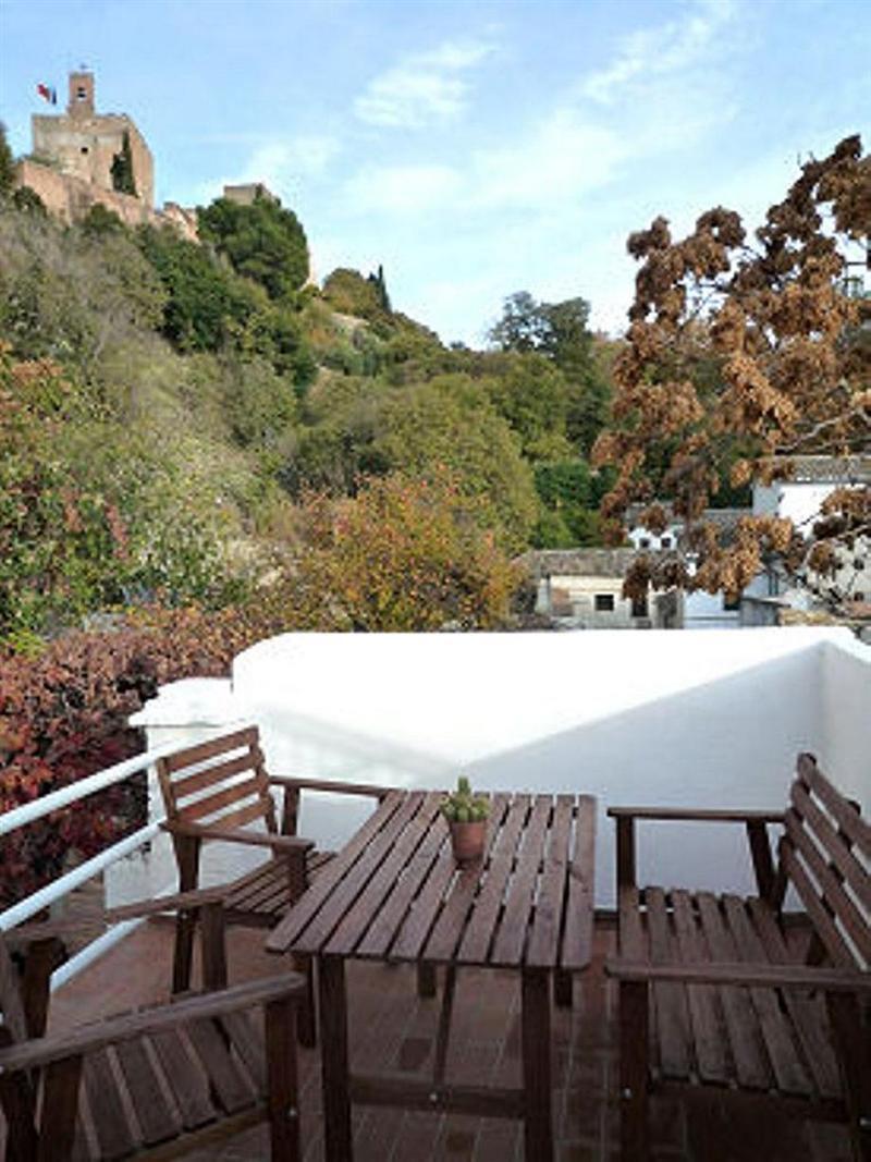 Alhambra Apartment *