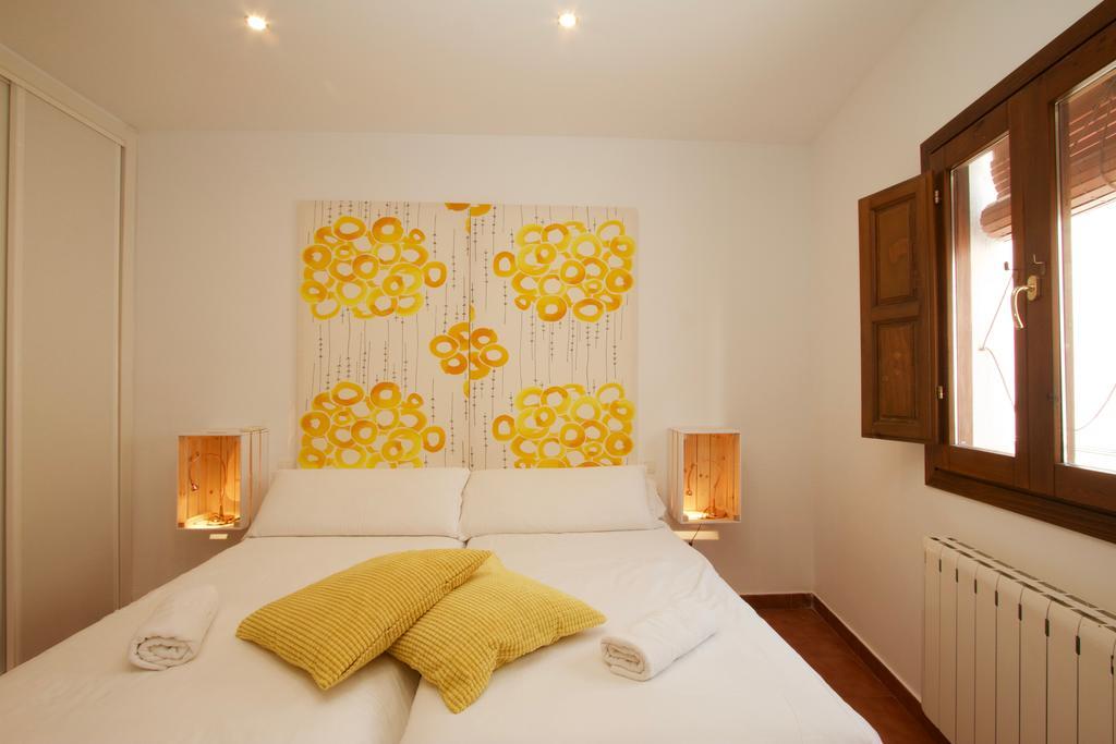 Apartment Inside La Corrala