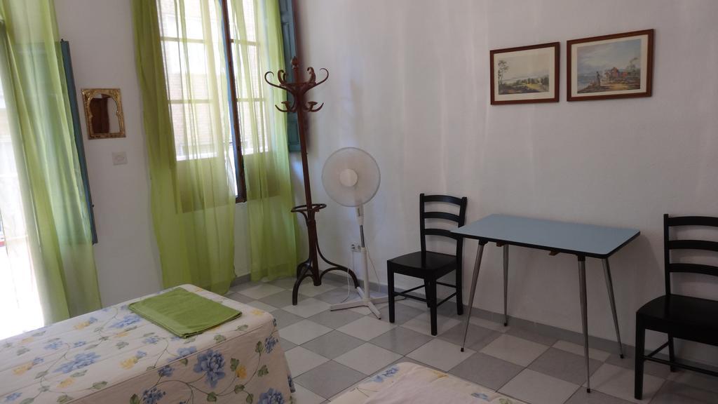 Olympia Guest house Granada