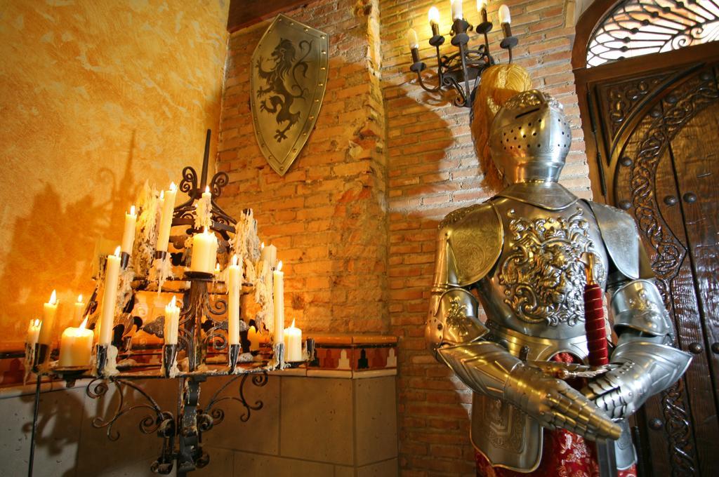 Khách sạn Casa De Reyes 2*