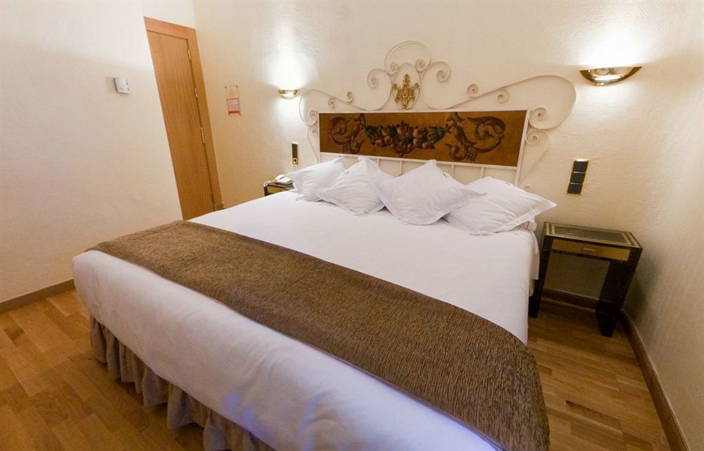 Angeles & Hotel 4*