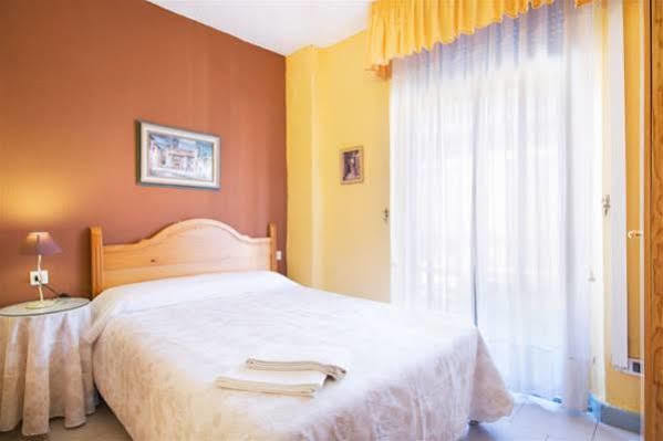 Casa de hóspedes Pension Mesones Granada