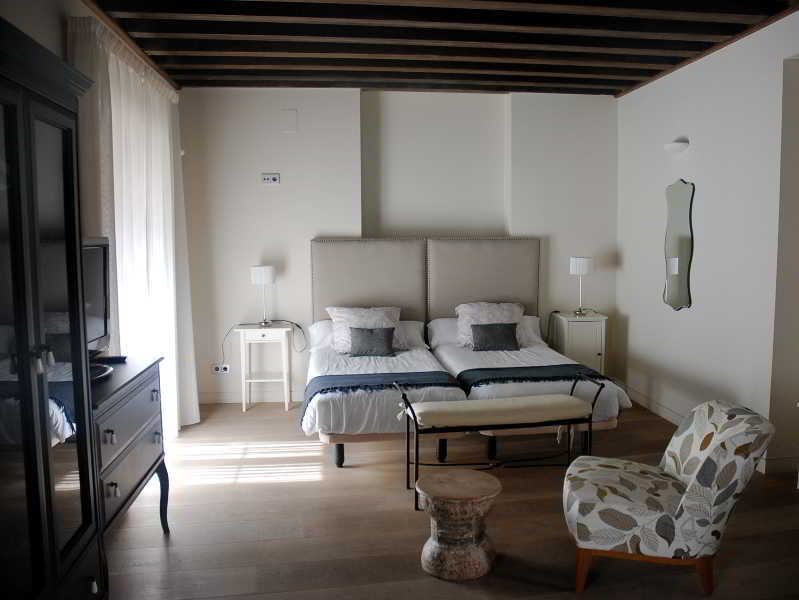 Shine Albayzín Hotel