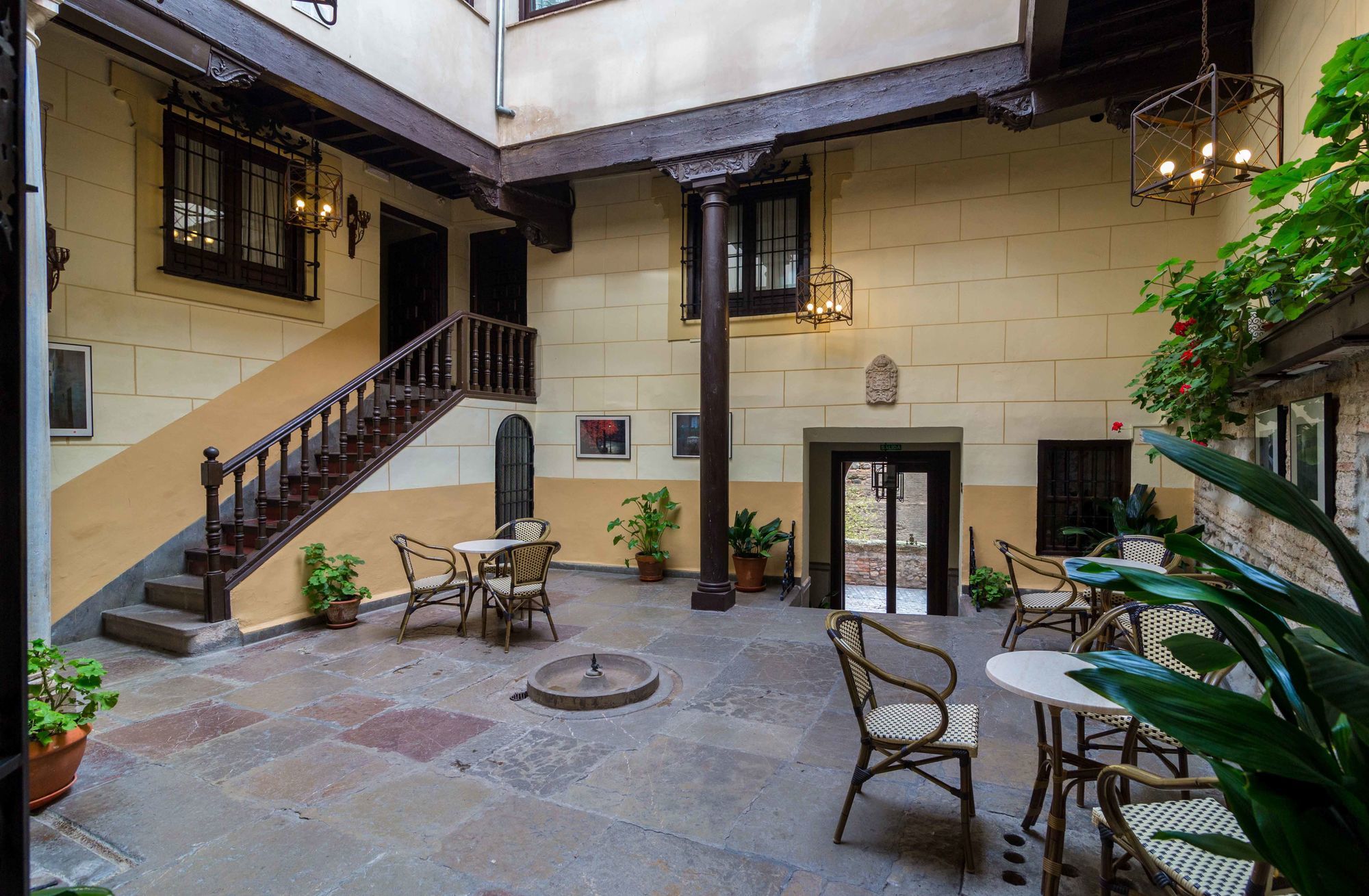 Palacio De Mariana Pineda Hotel 4*