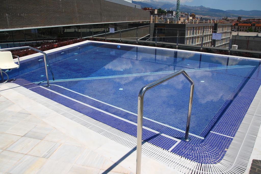Hotel By Pierre & 4*