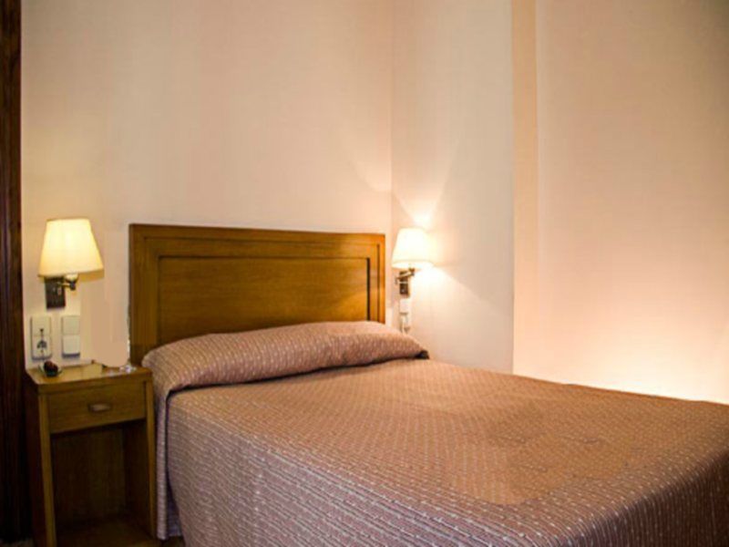 Centro Hotel 2*