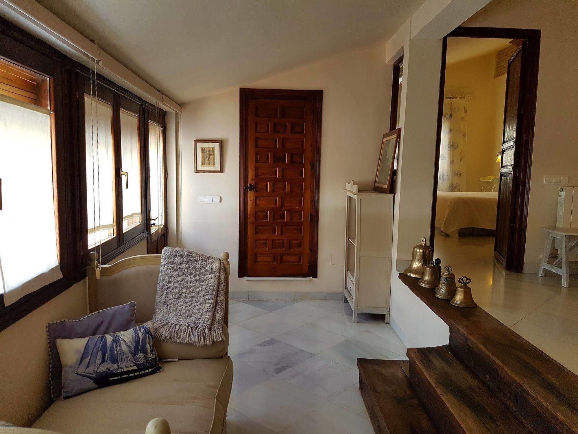Palacio Del Cobertizo De Santa Ines Bed & Breakfast Granada