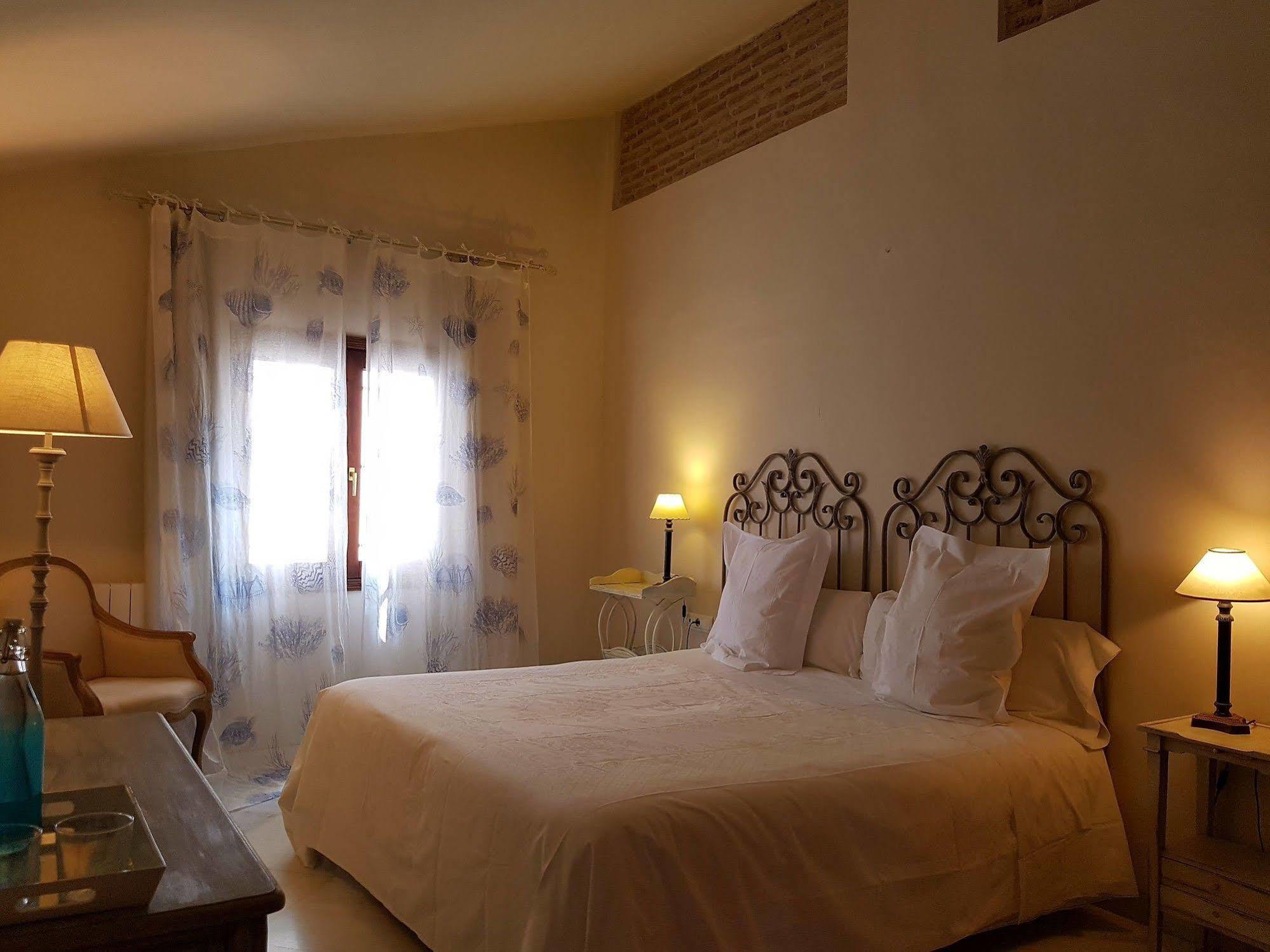 Palacio Del Cobertizo De Santa Ines 4* Granada