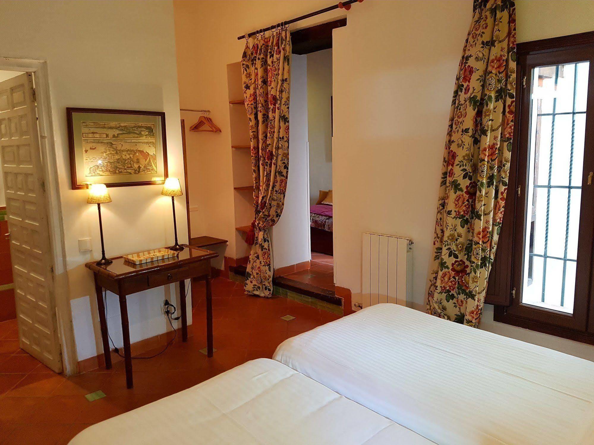Bed & Breakfast Palacio Del Cobertizo De Santa Ines Granada