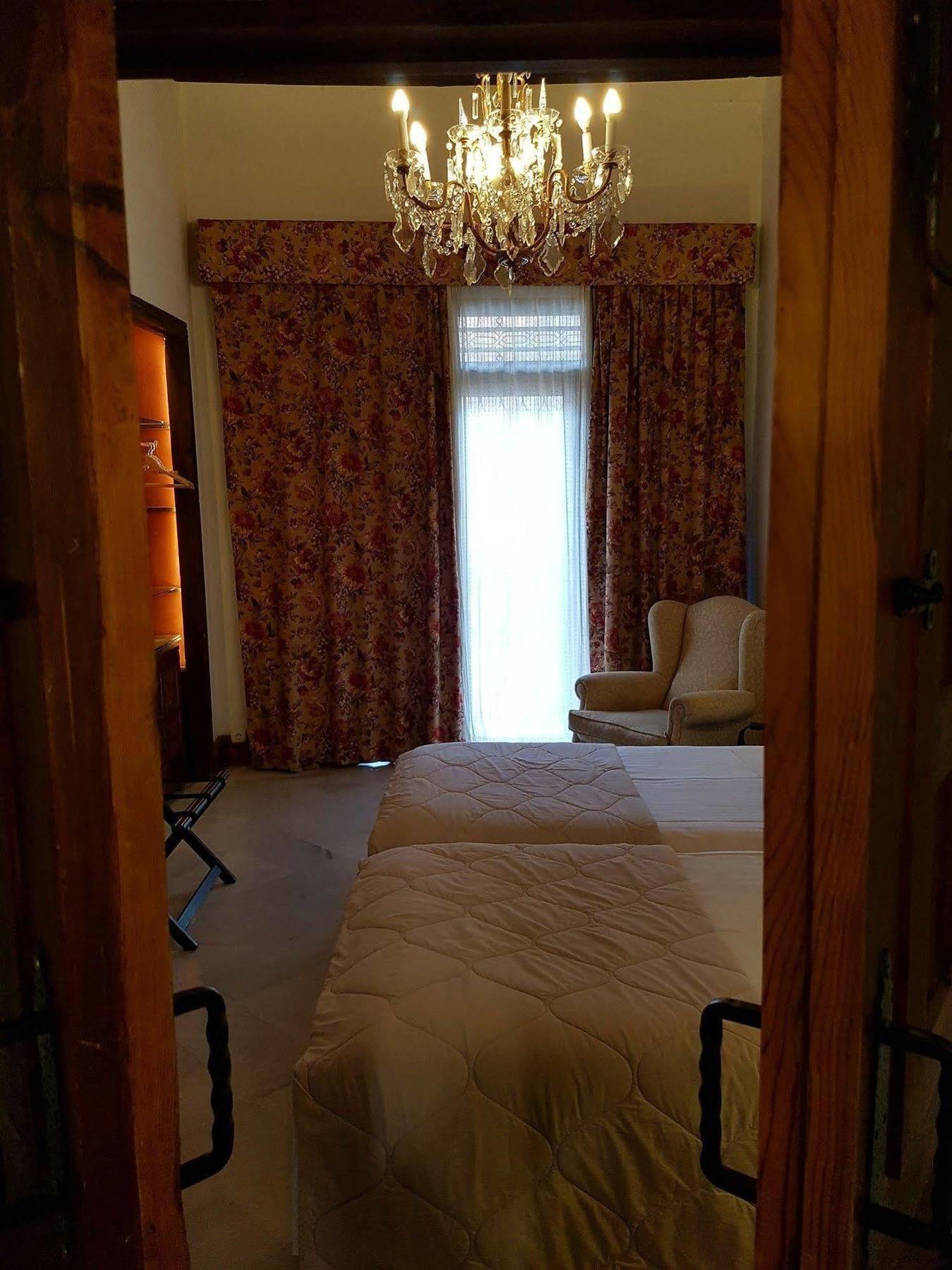 Palacio Del Cobertizo De Santa Ines Bed & Breakfast Granada
