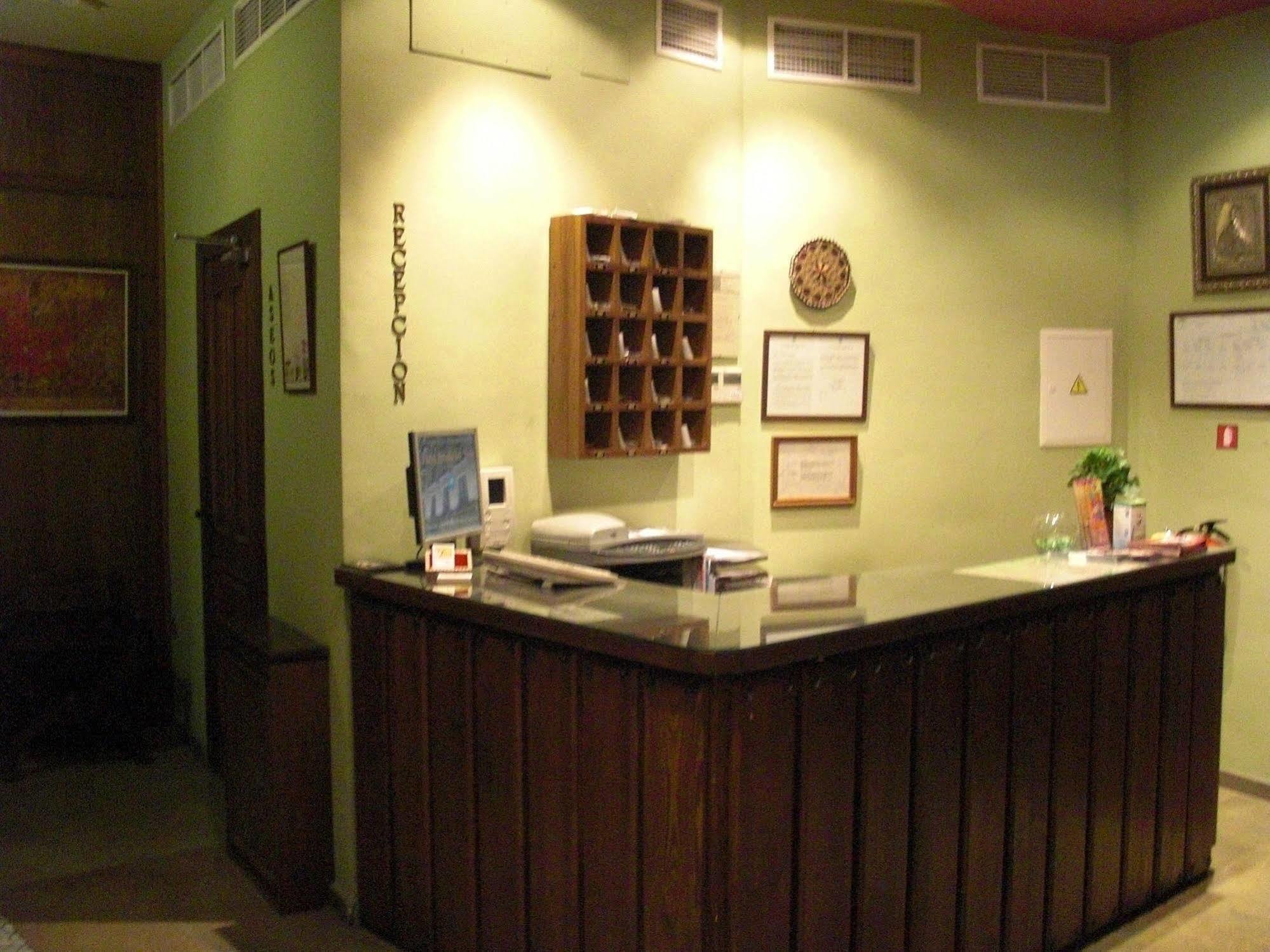 Del Toro Hotel