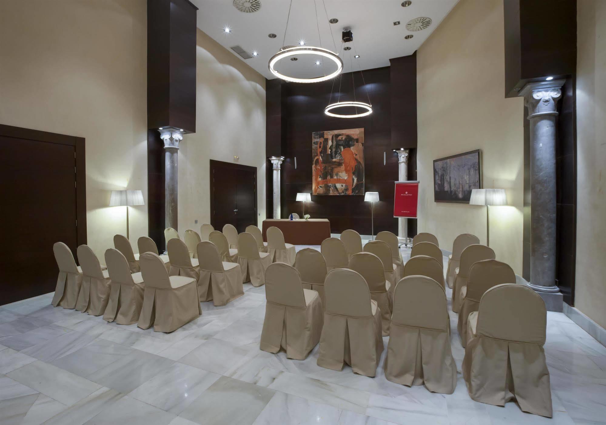 Nh Collection Victoria Hotel
