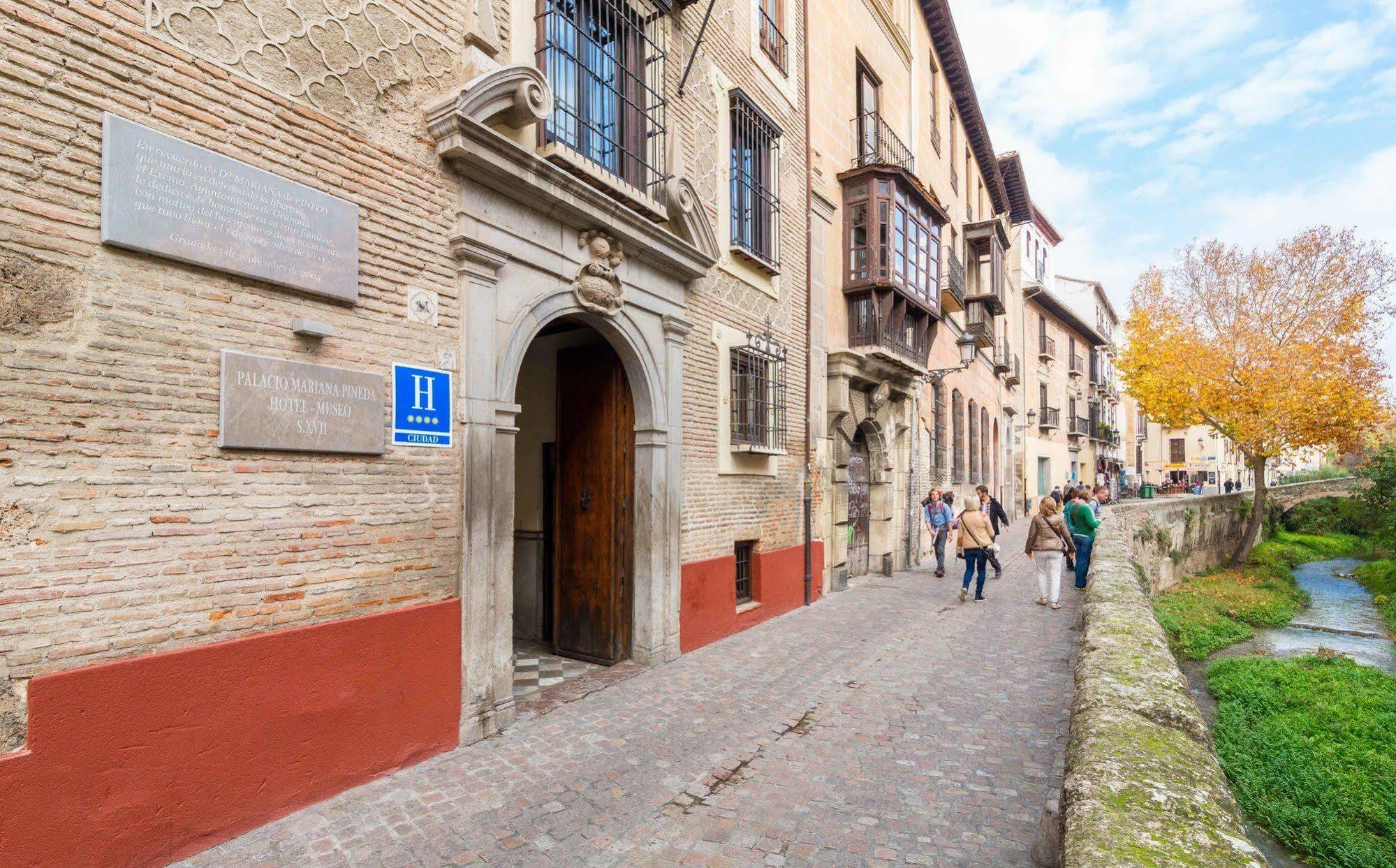 Palacio De Mariana Pineda 4*