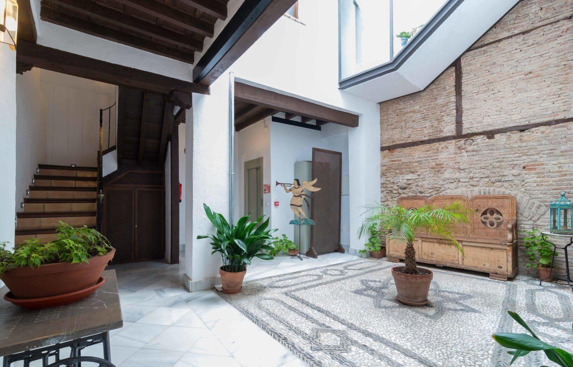 Palacio De Mariana Pineda Hotel 4*