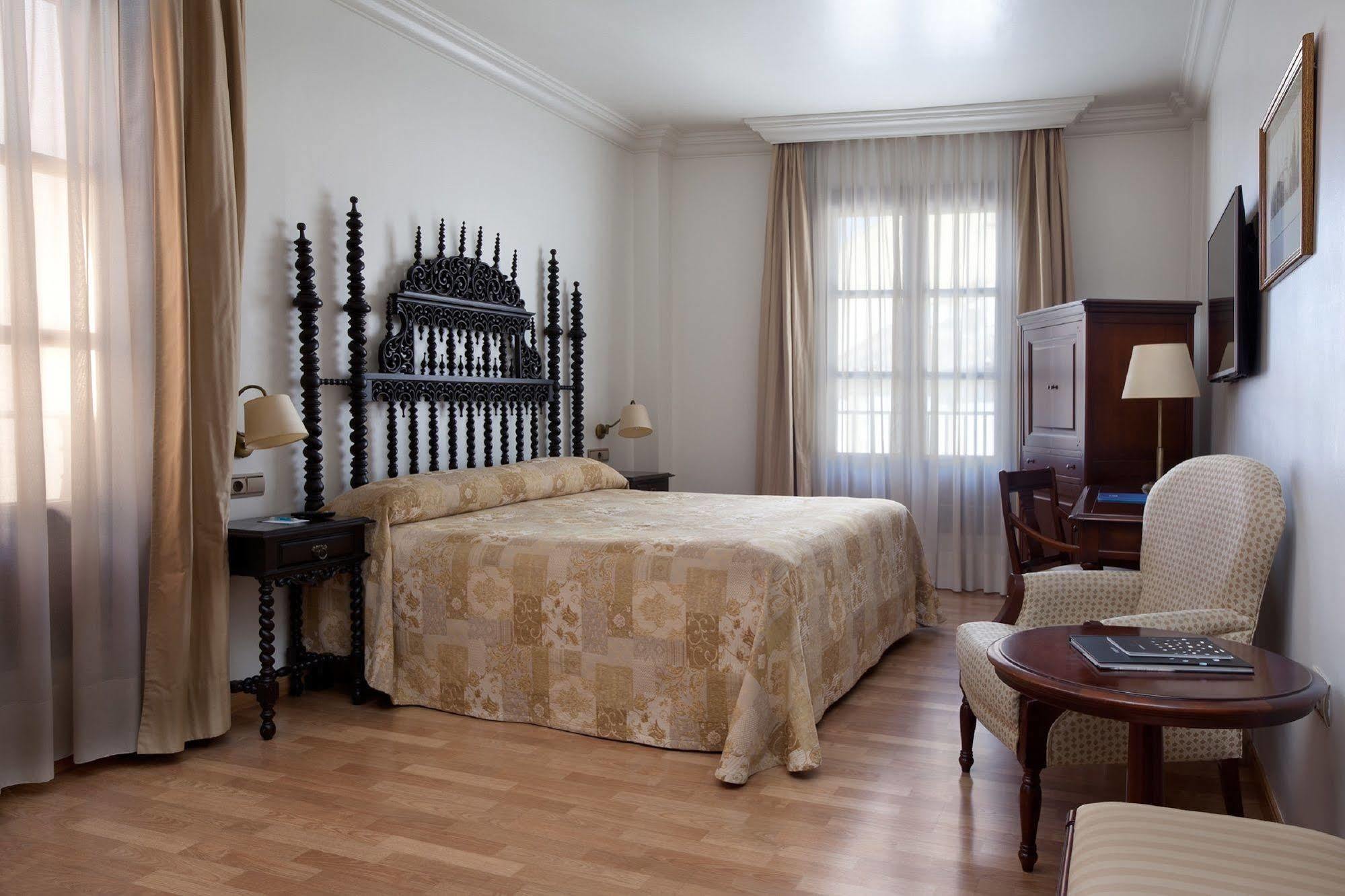 Hotel Sercotel Palacio De Gamboa 4*