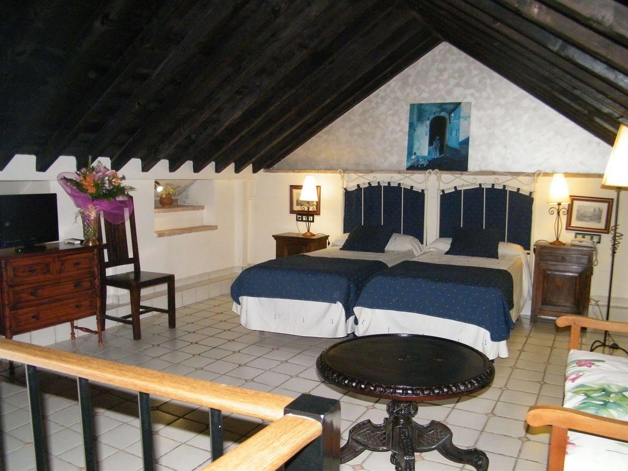 Hotel Rosa De Oro