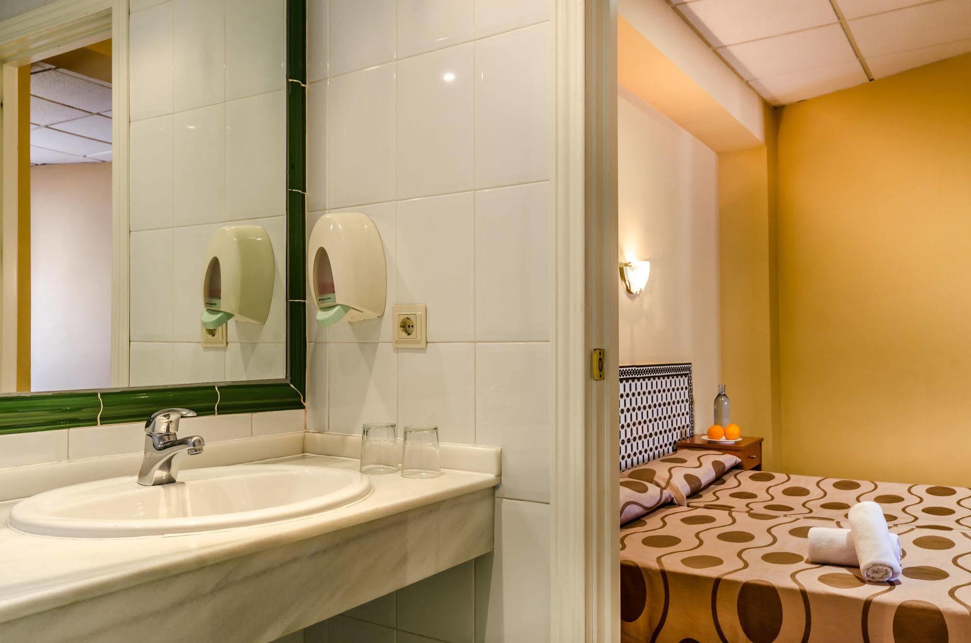 Yit Casablanca Khách sạn 3*