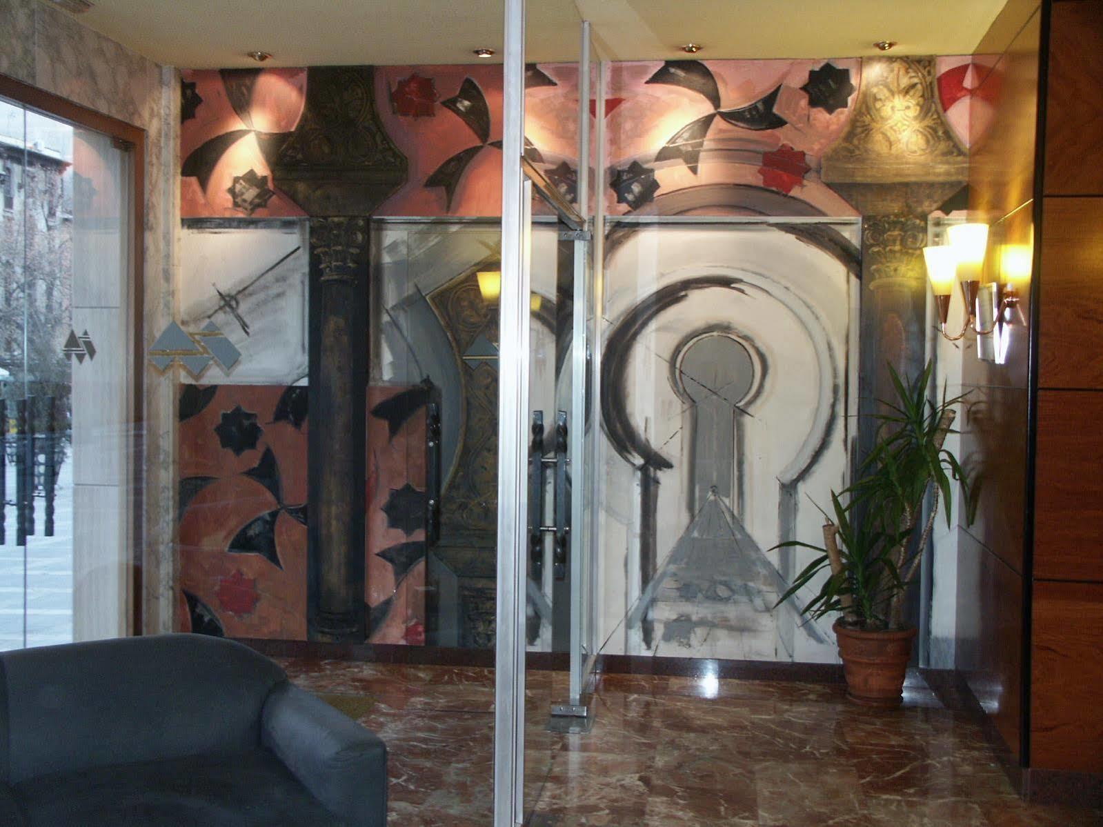 Macia Plaza Hotel 2*