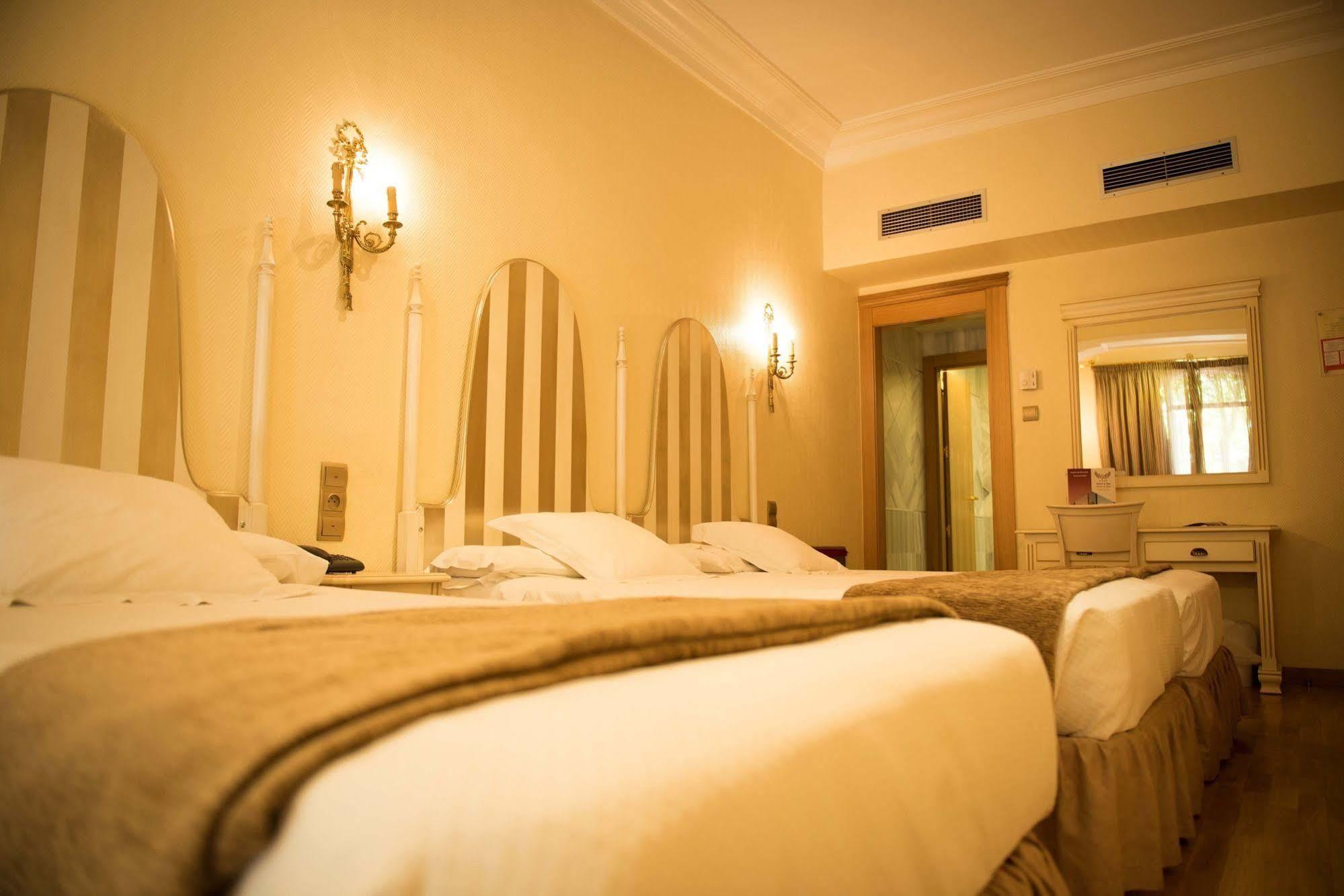 Angeles & 4* Granada