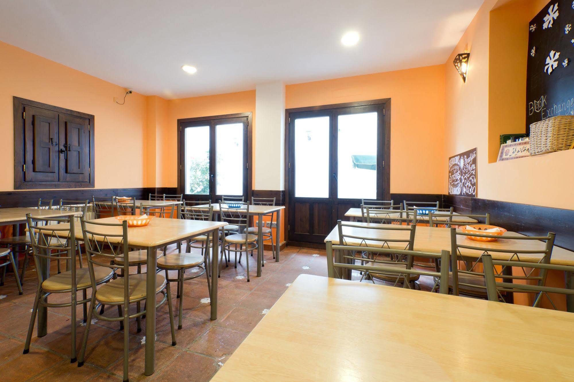 Oasis Backpackers' Hostel Granada