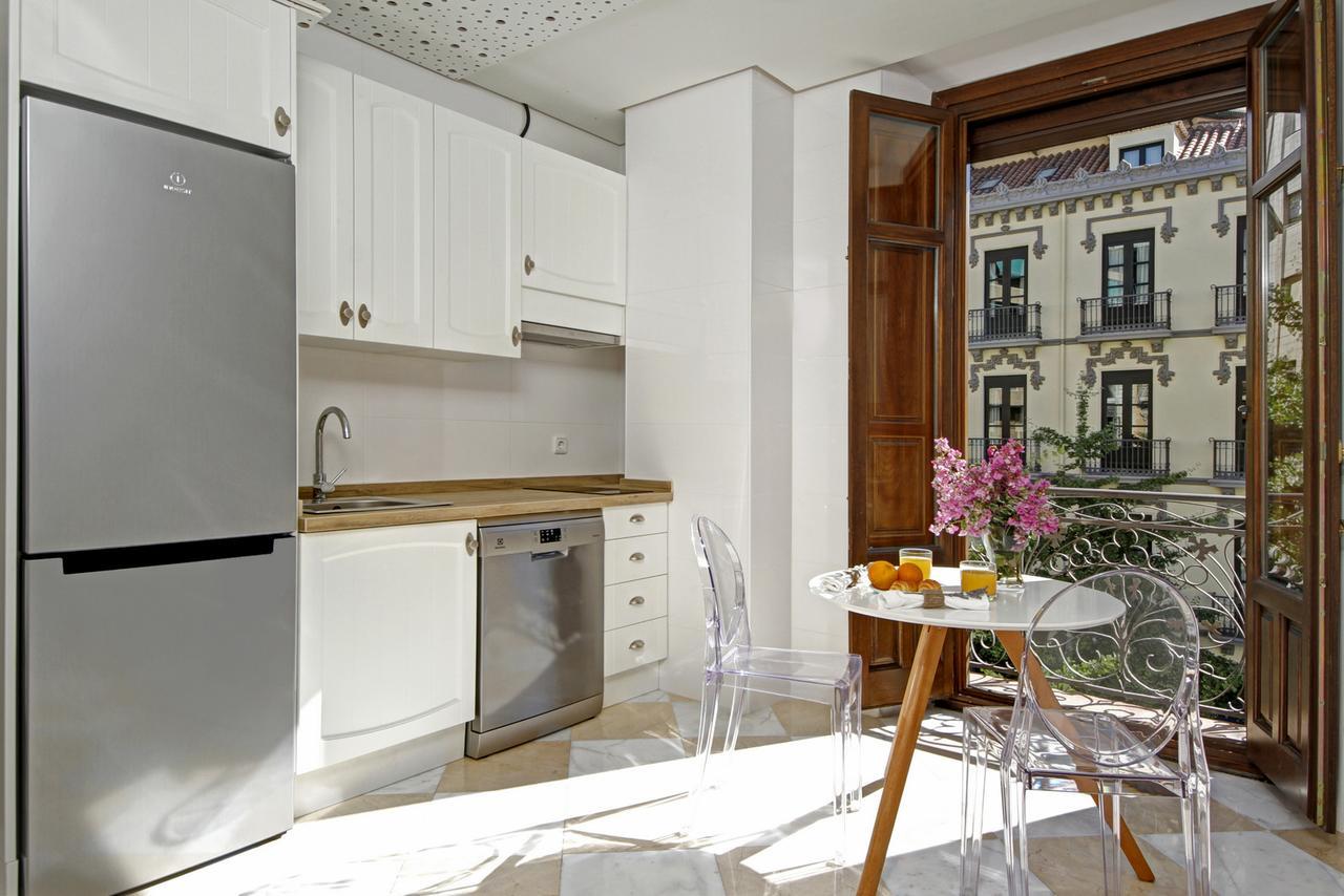 Chezmoihomes Premium 3br Superb Location Apartment Granada