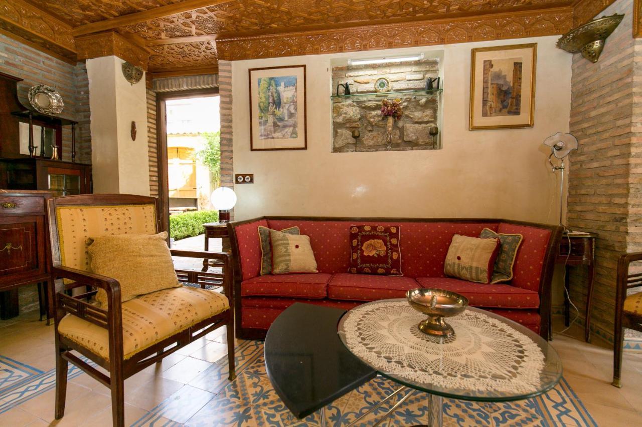 Ferienhaus Charming Andalusian House - Free Parking