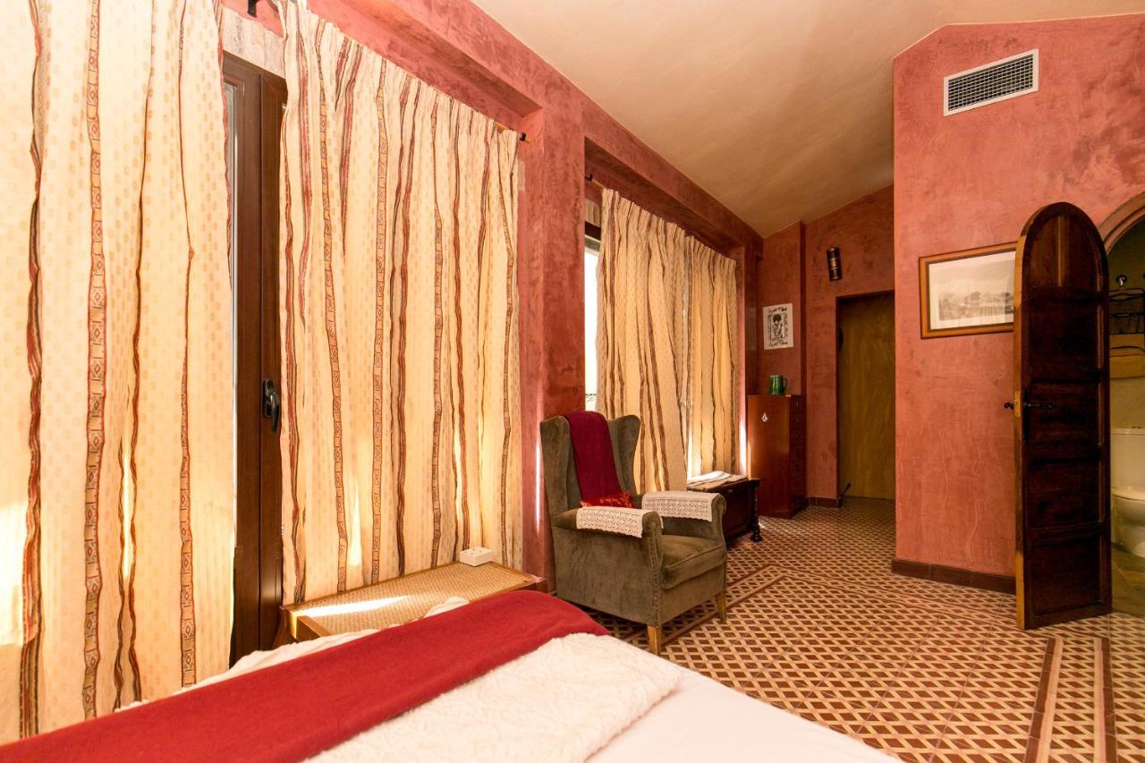 Ferienhaus Charming Andalusian House - Free Parking Granada