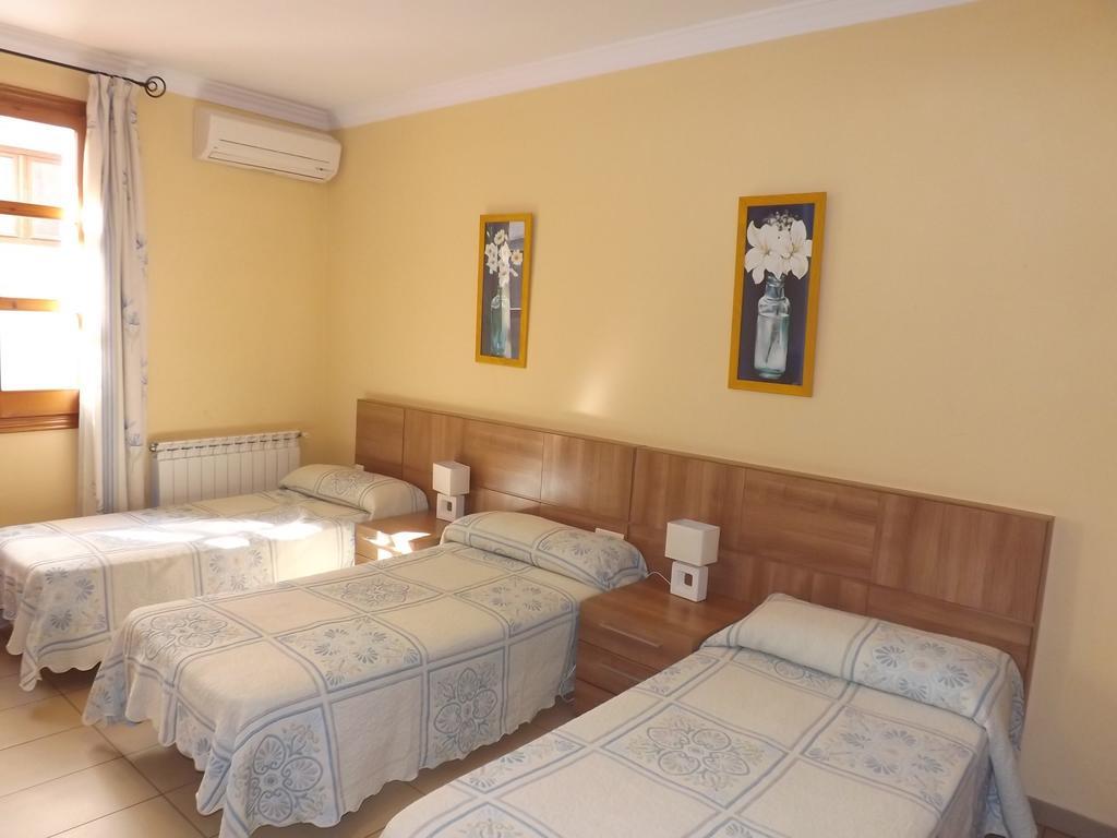 Guest house Costa Azul 2*