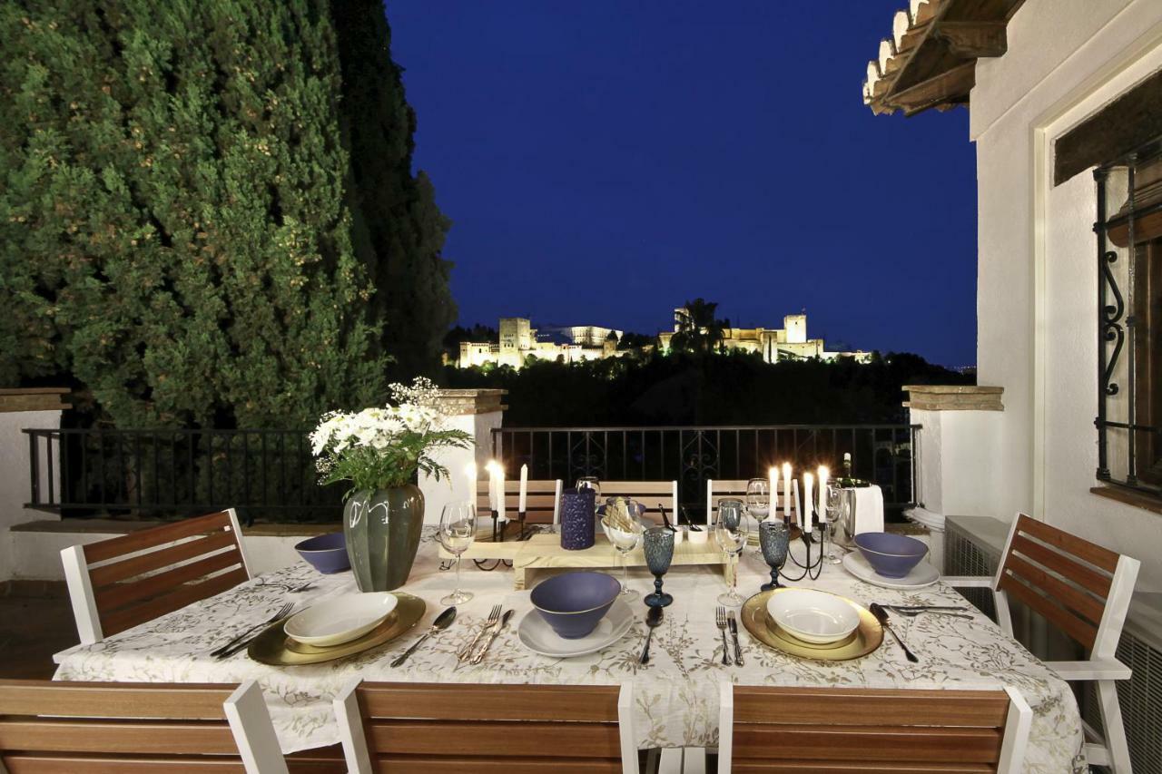 2.5 Million Villa. Magical Sunset. Super Close To Everything. 5br, 4ba, Pool, A/c+heating
