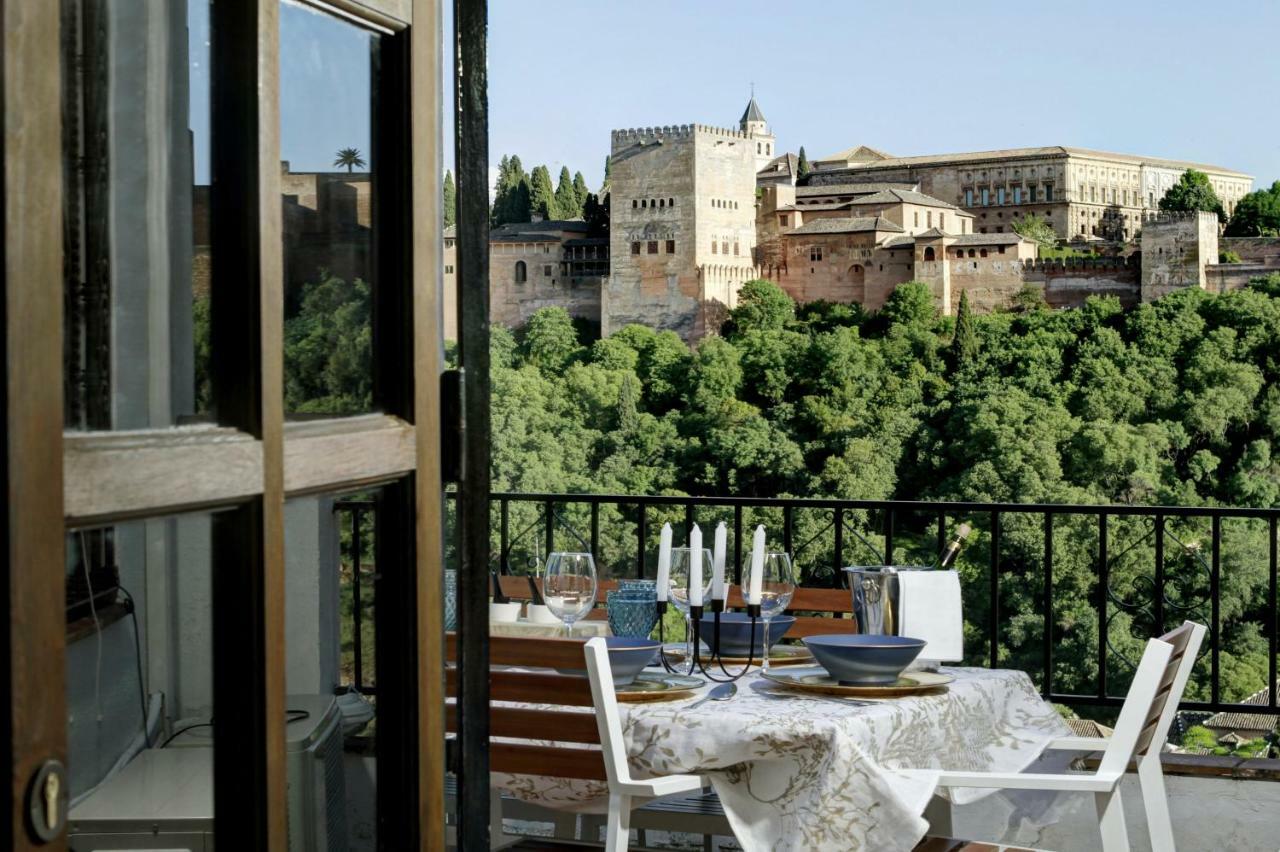 Apartment 2.5 Million Villa. Magical Sunset. Super Close To Everything. 5br, 4ba, Pool, A/c+heating Granada