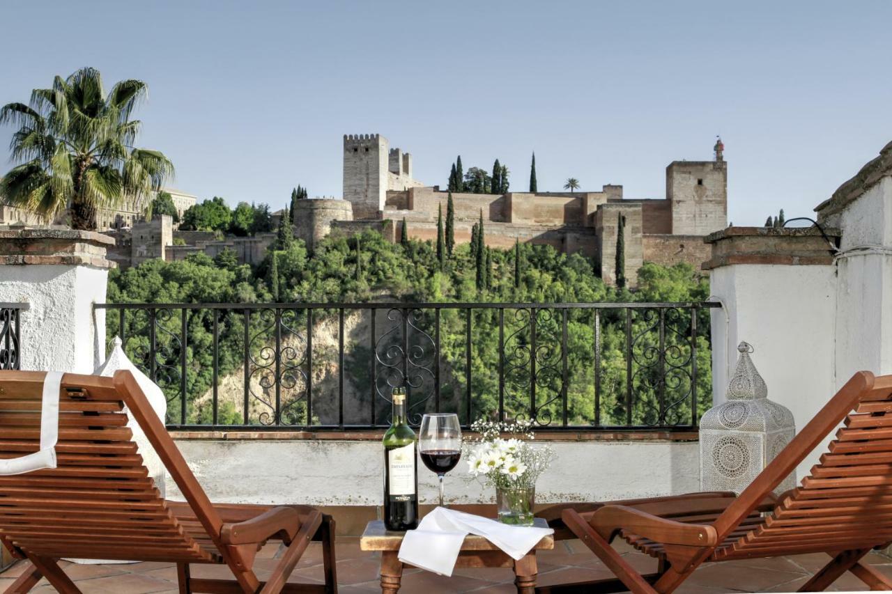 2.5 Million Villa. Magical Sunset. Super Close To Everything. 5br, 4ba, Pool, A/c+heating Apartment Granada