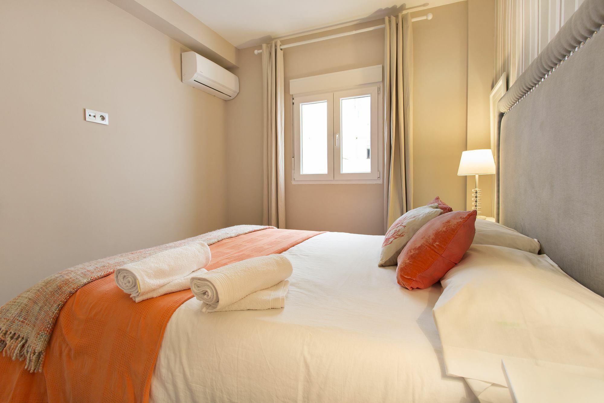 Tuanfitrion Gran Via De Colon Apartment Granada