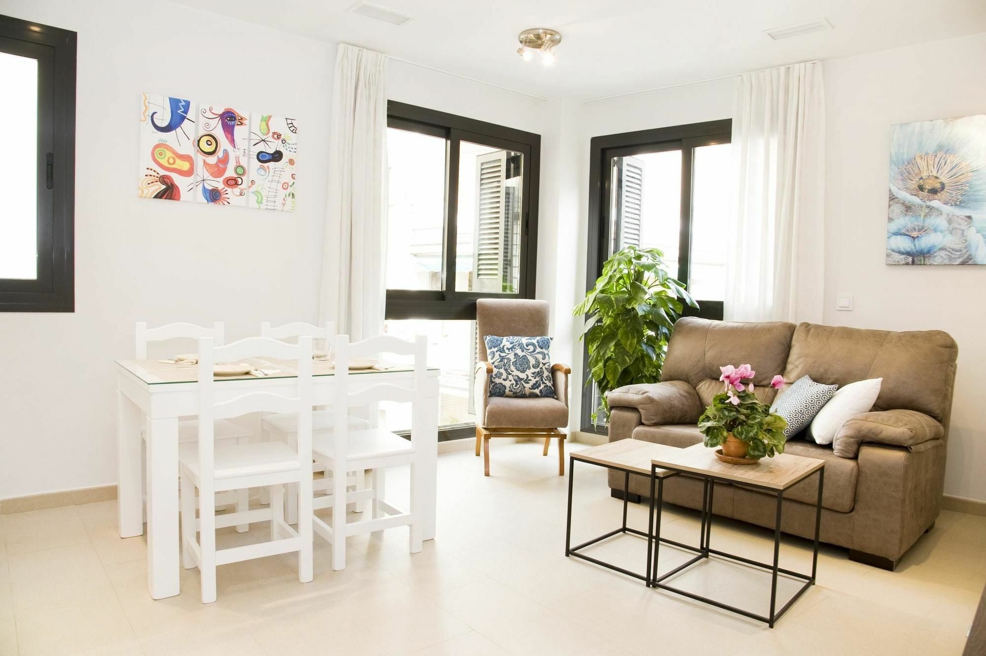 With 2 Bedrooms In Granada, With Wonderful View And Wif Apartment Granada