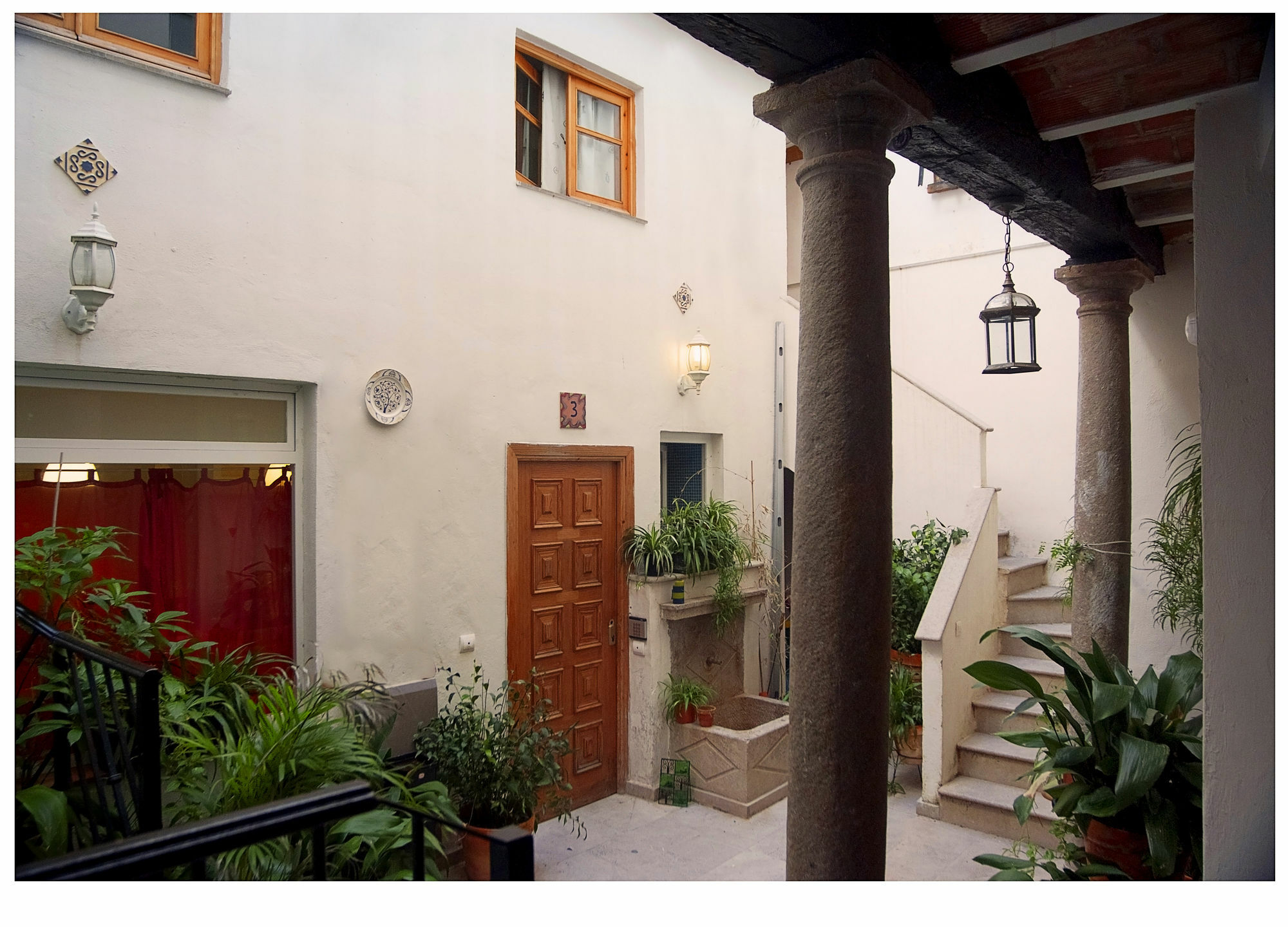 Hotel Golondrinas De La Alhambra
