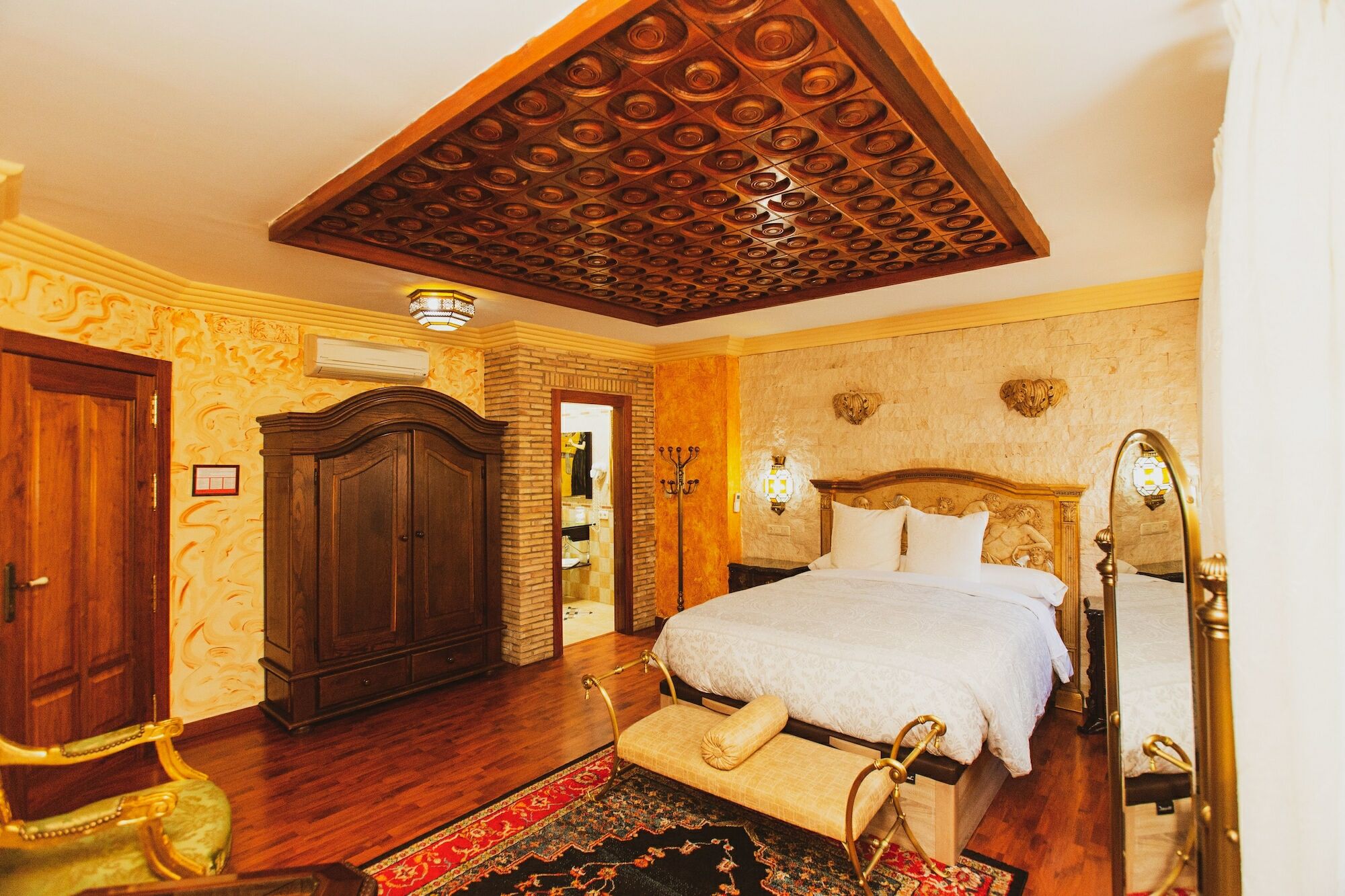 Khách sạn Casa De Reyes Granada
