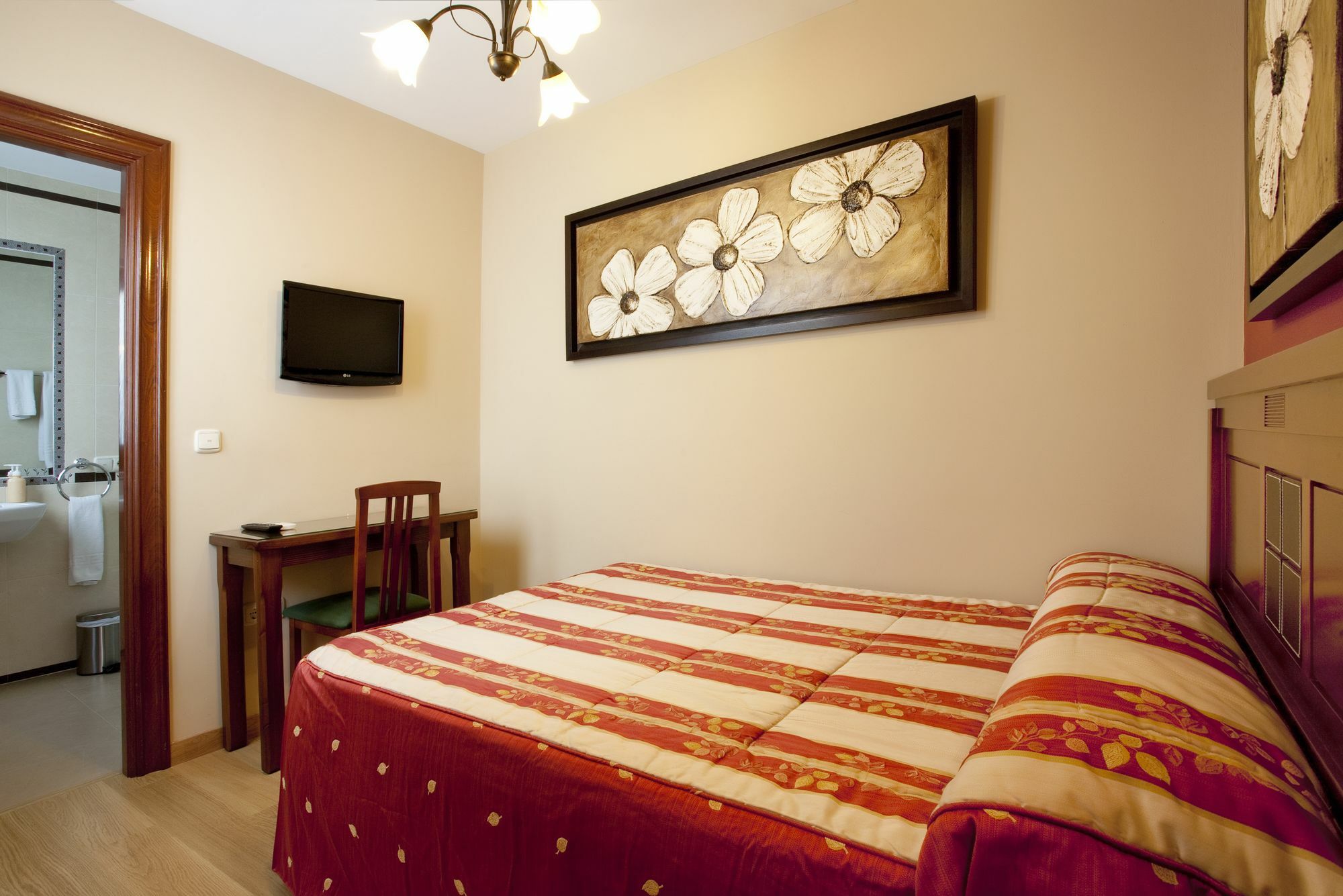 Hostal Rodri (Adults Only) Guest house 2*