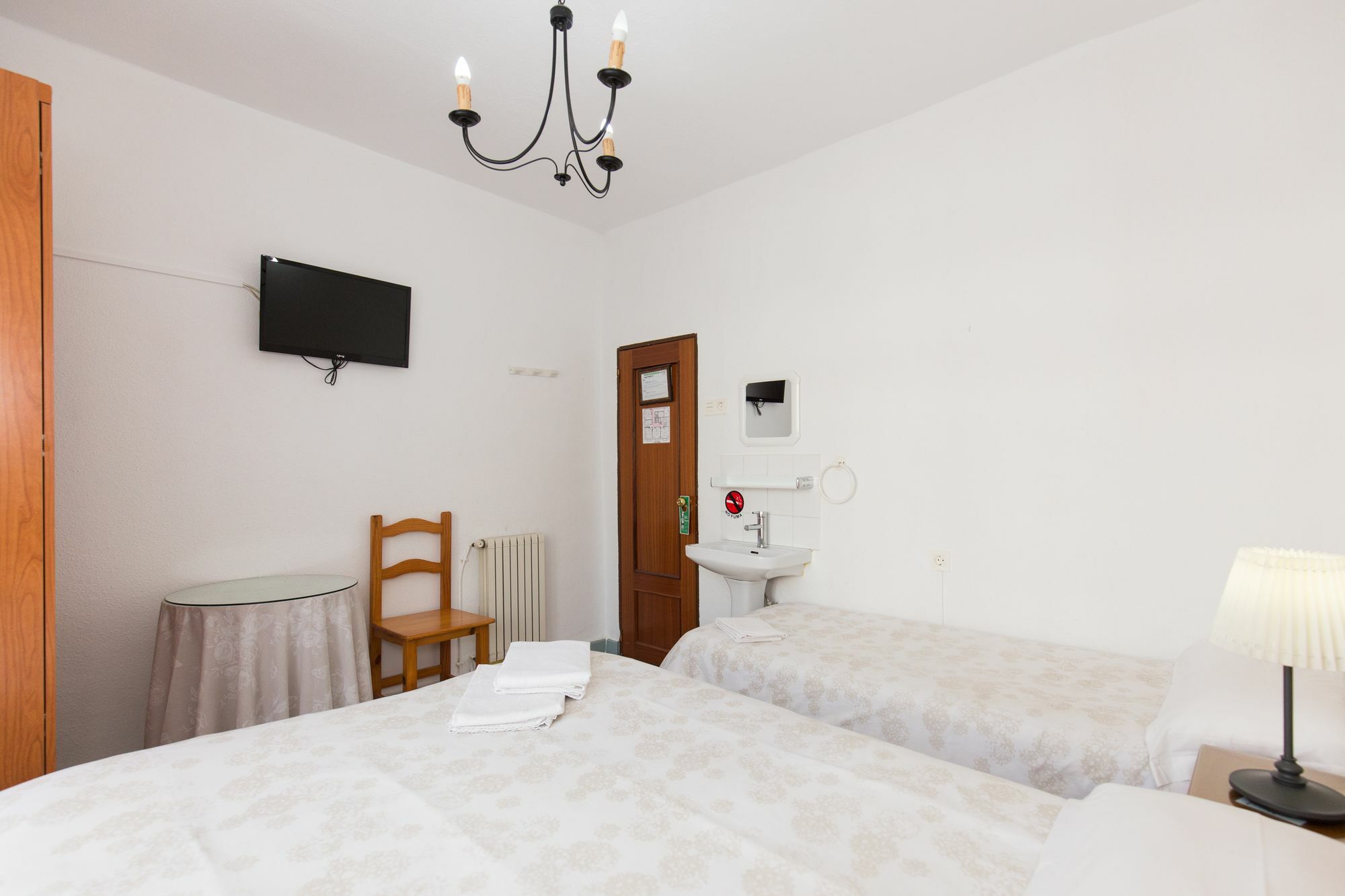Casa de hóspedes Pension Mesones Granada