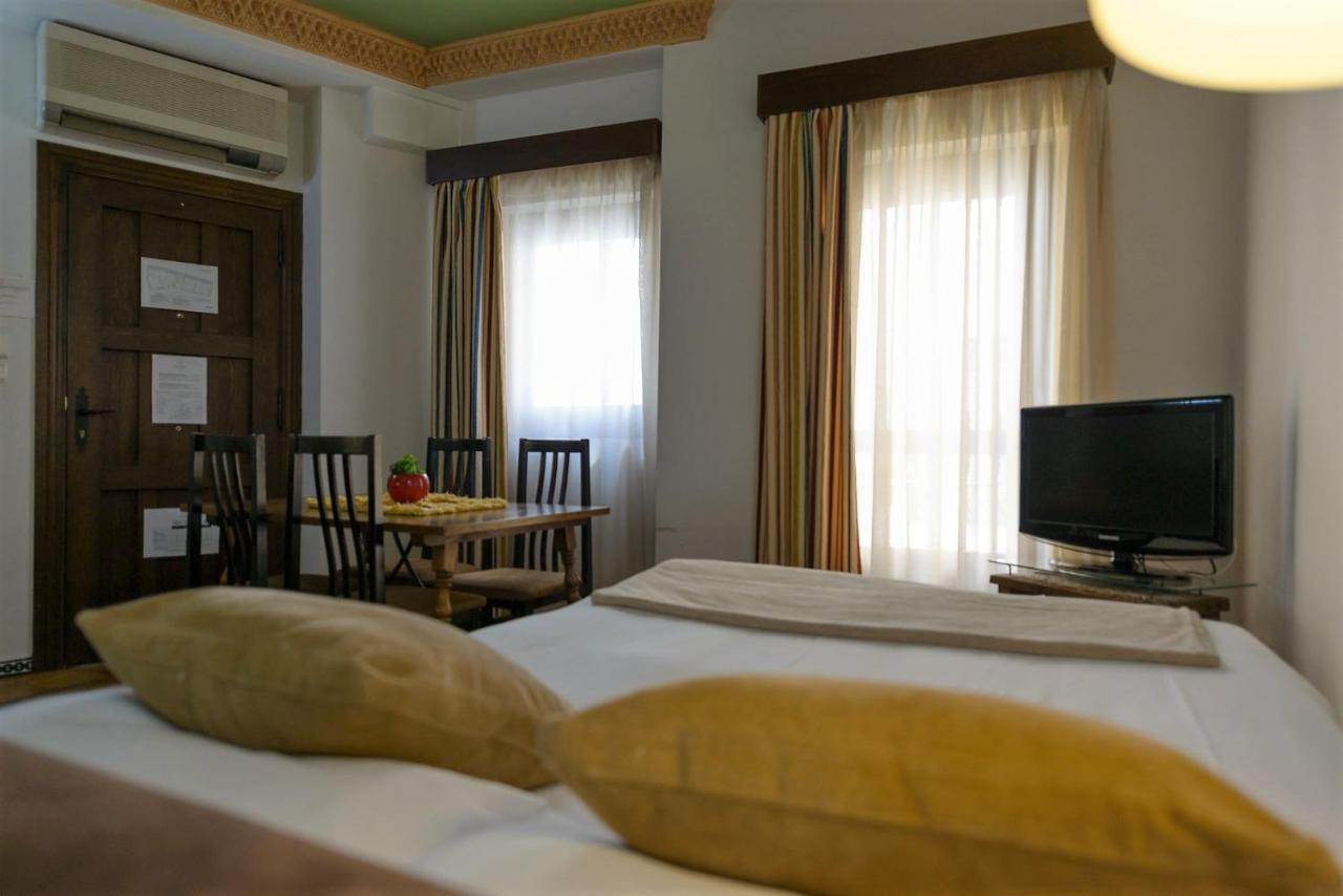 Muralla Zirí Apartamento Granada