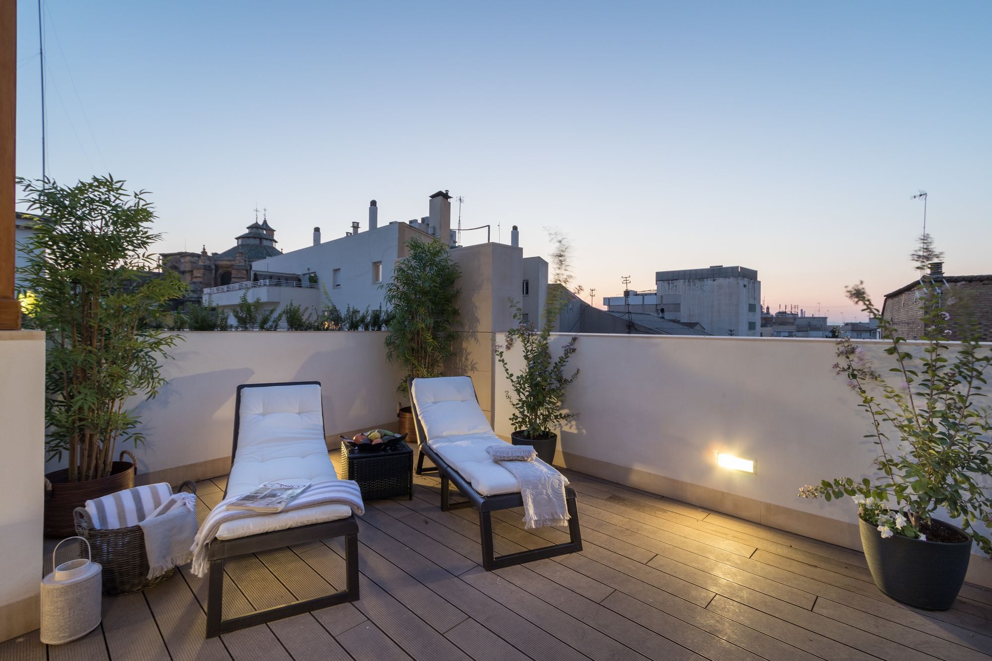 Chezmoihomes Plaza Nueva Penthouse Apartment