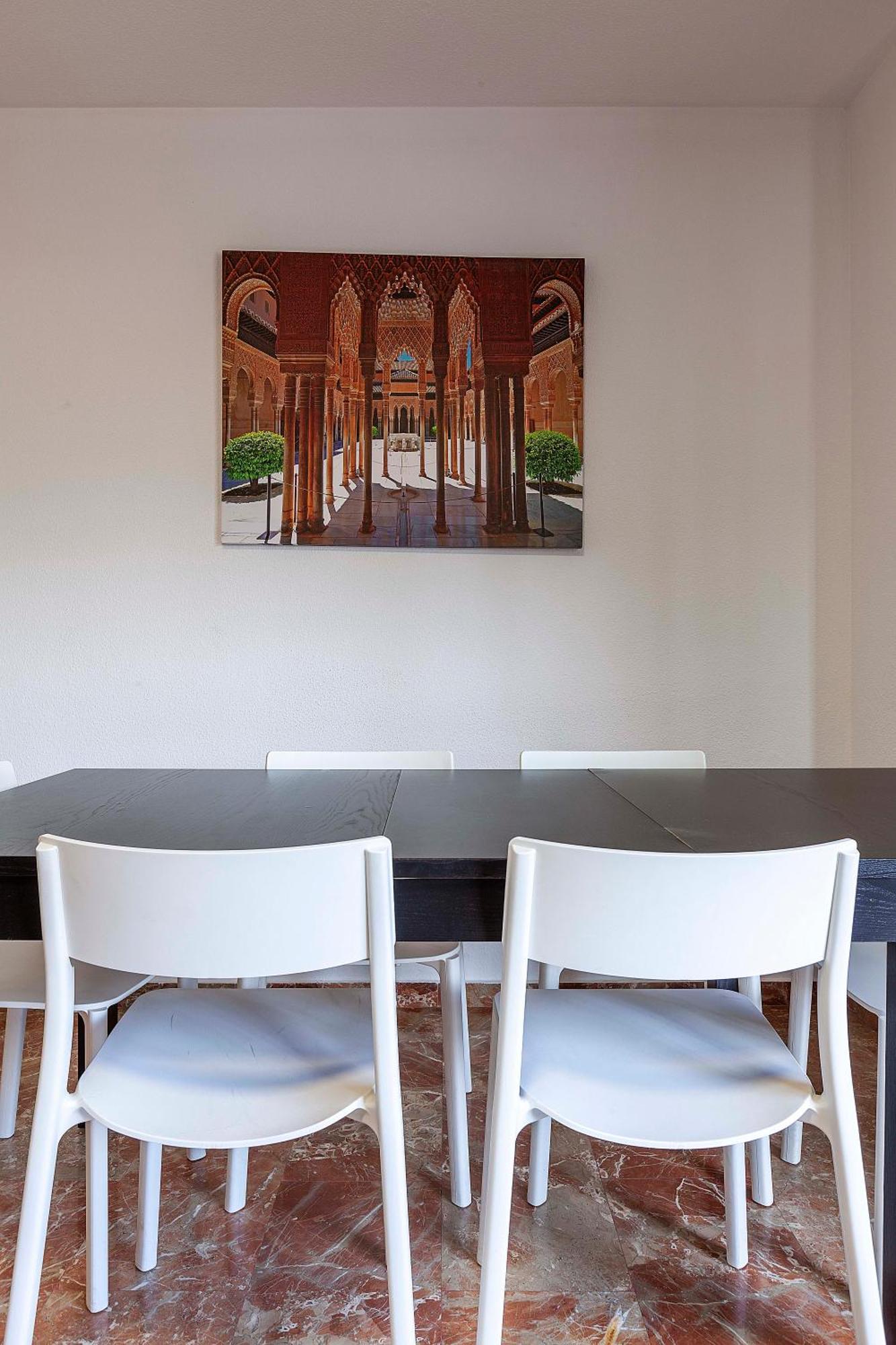 Gran Apartamento Familiar Neptuno Apartment *