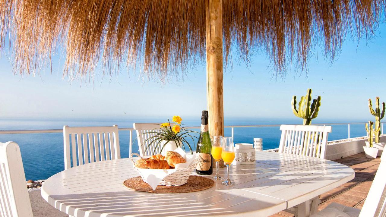 La Almendra Blanca - A Hidden Gem On The Mediterranean *