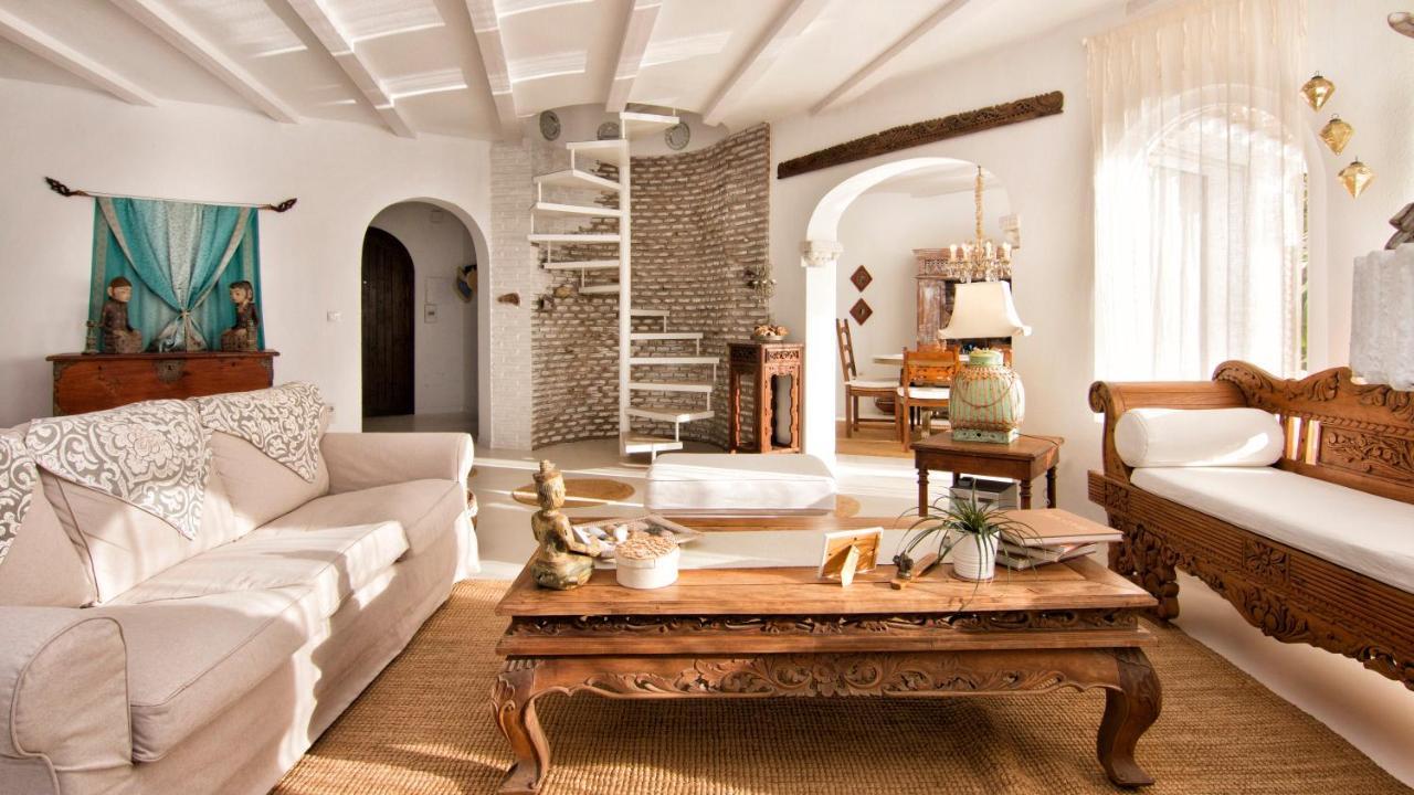 La Almendra Blanca - A Hidden Gem On The Mediterranean Granada