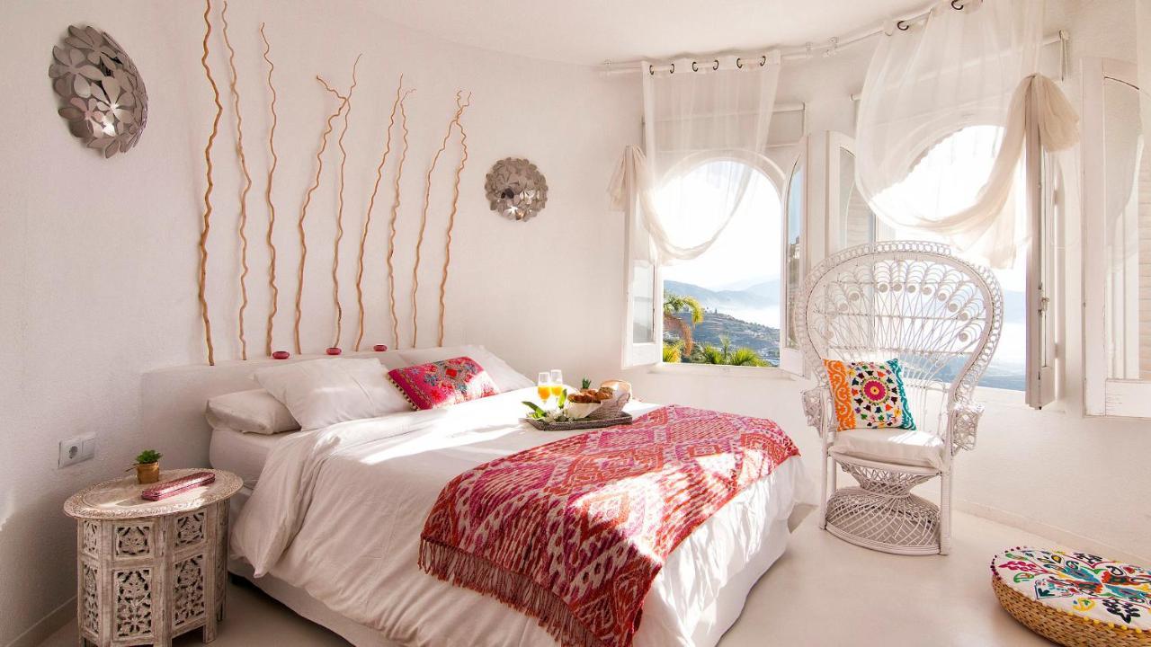 La Almendra Blanca - A Hidden Gem On The Mediterranean
