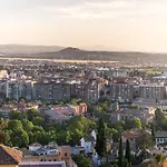 Montevive, Disfruta Los Atardeceres Unicos De Granada En Nuestra Terraza
