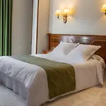 Hotel Reina Cristina