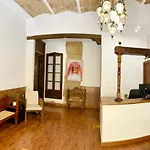 Arteaga Hostal & Banos Arabes Elvira